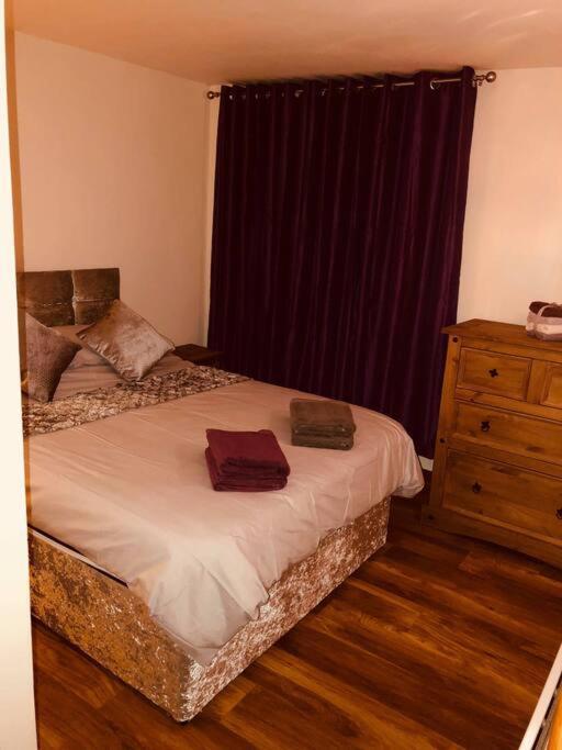 Vibrant Apartment At The Shore In Leith Единбург Екстериор снимка